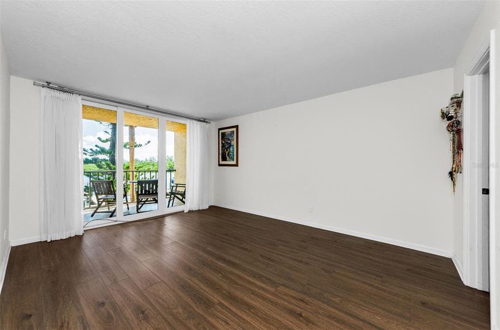 18201 GULF BOULEVARD 201 photo 11