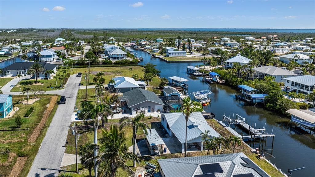 2560 BAYBREEZE STREET photo 9