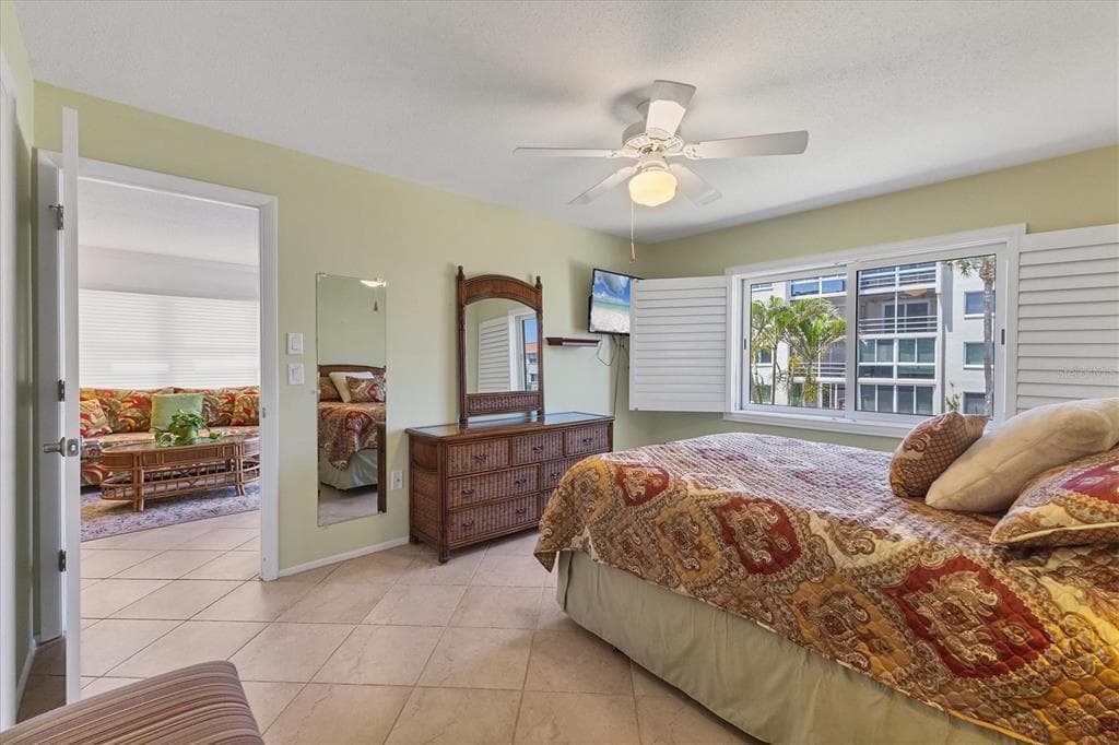 210 SANTA MARIA STREET 244 photo 21