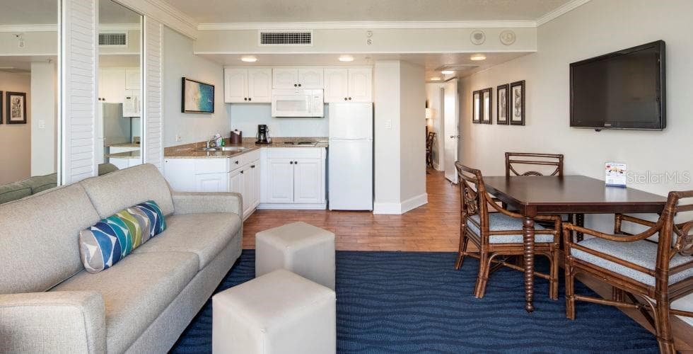 5500 GULF BOULEVARD 2249 photo 8
