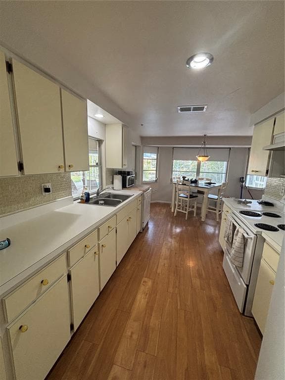 4411 DOLPHIN LANE photo 5