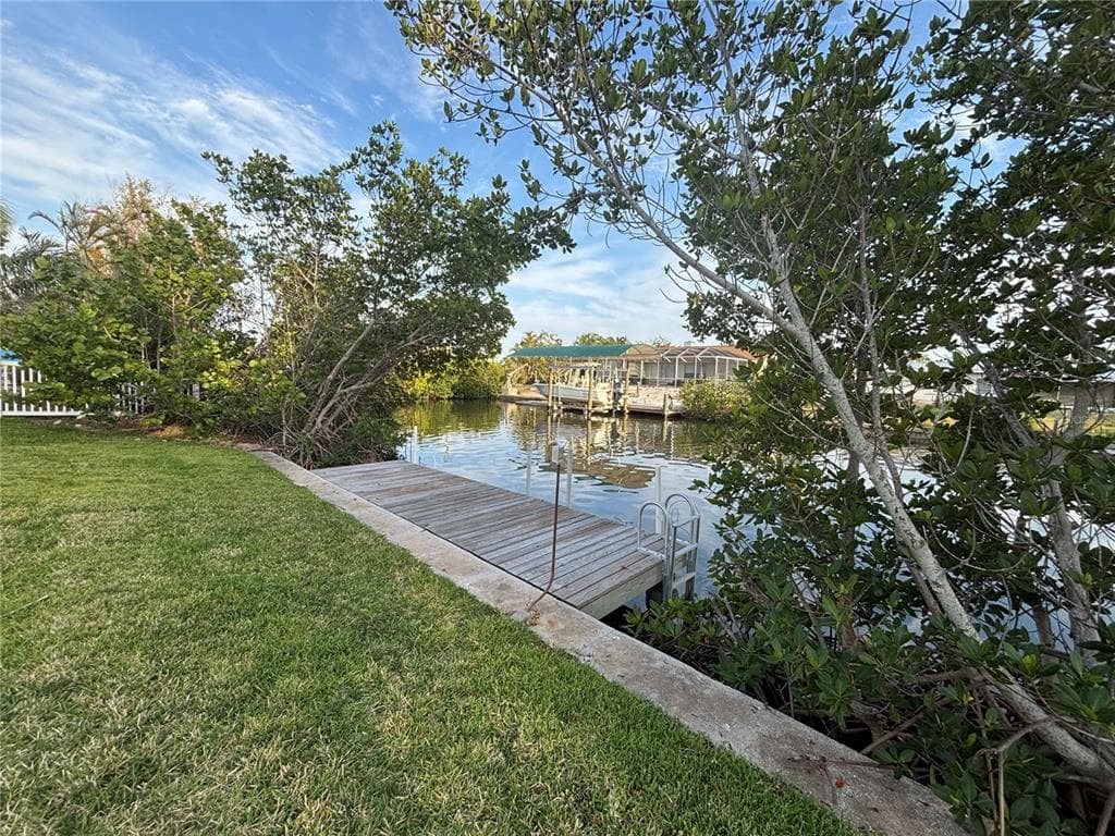 4411 DOLPHIN LANE photo 18