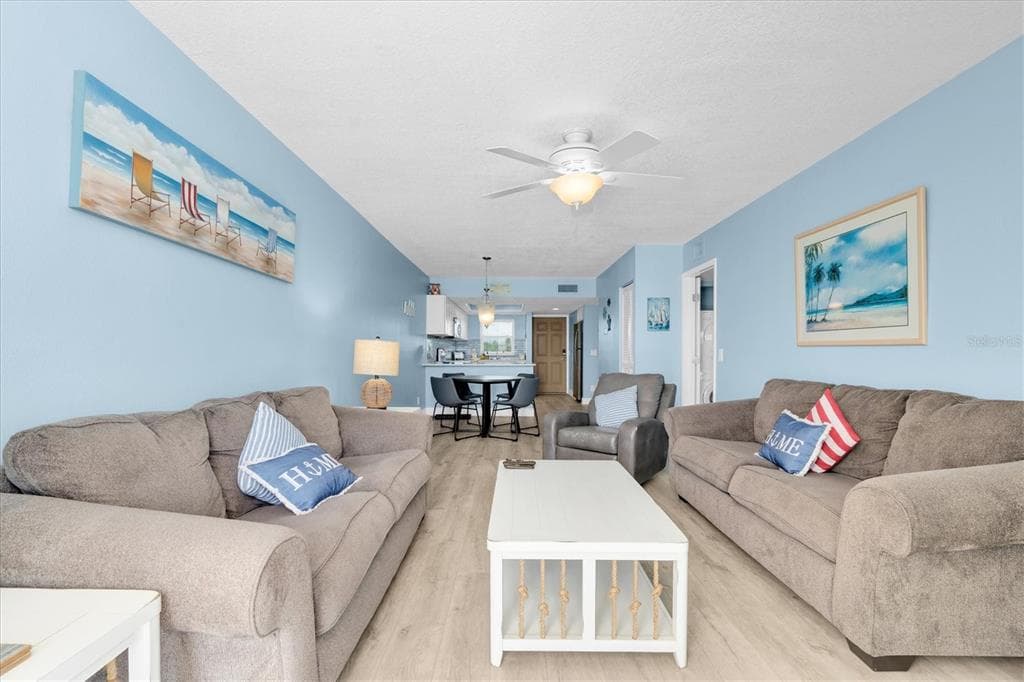 18650 GULF BOULEVARD 203 photo 6