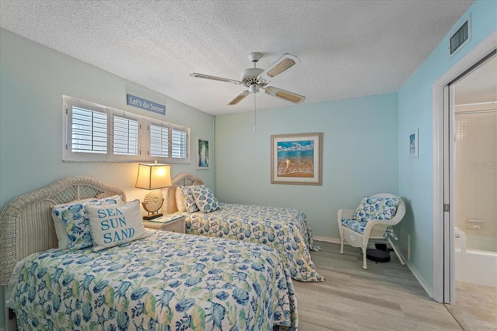 950 TARPON CENTER DRIVE 504 photo 21