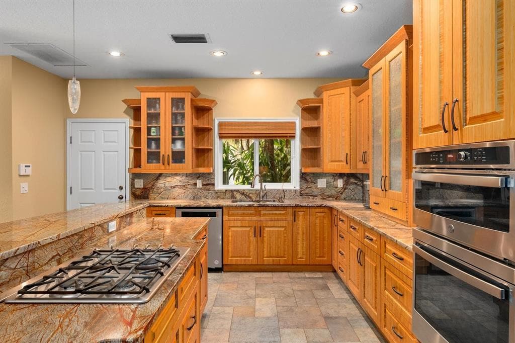 6915 215TH STREET E photo 9