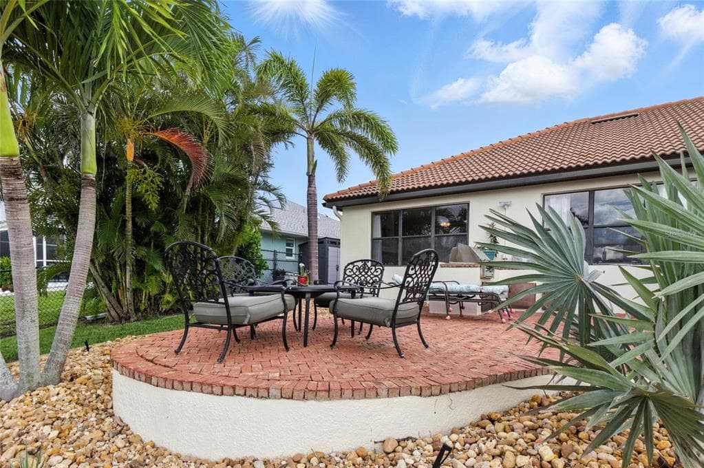 9402 MIGUE CIRCLE photo 11