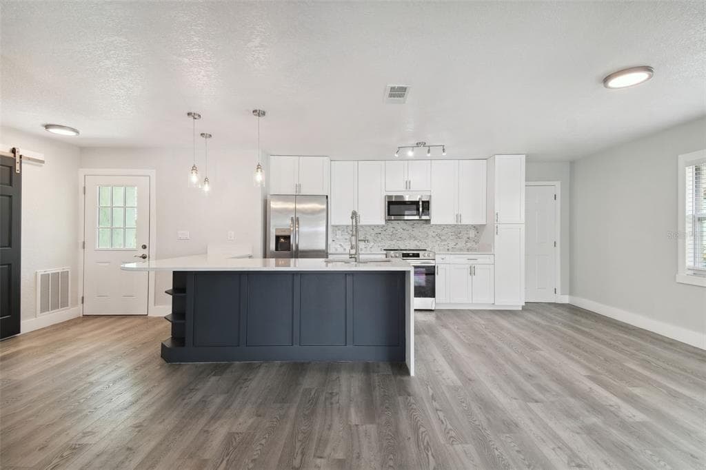 4482 KINGSTON DRIVE photo 24