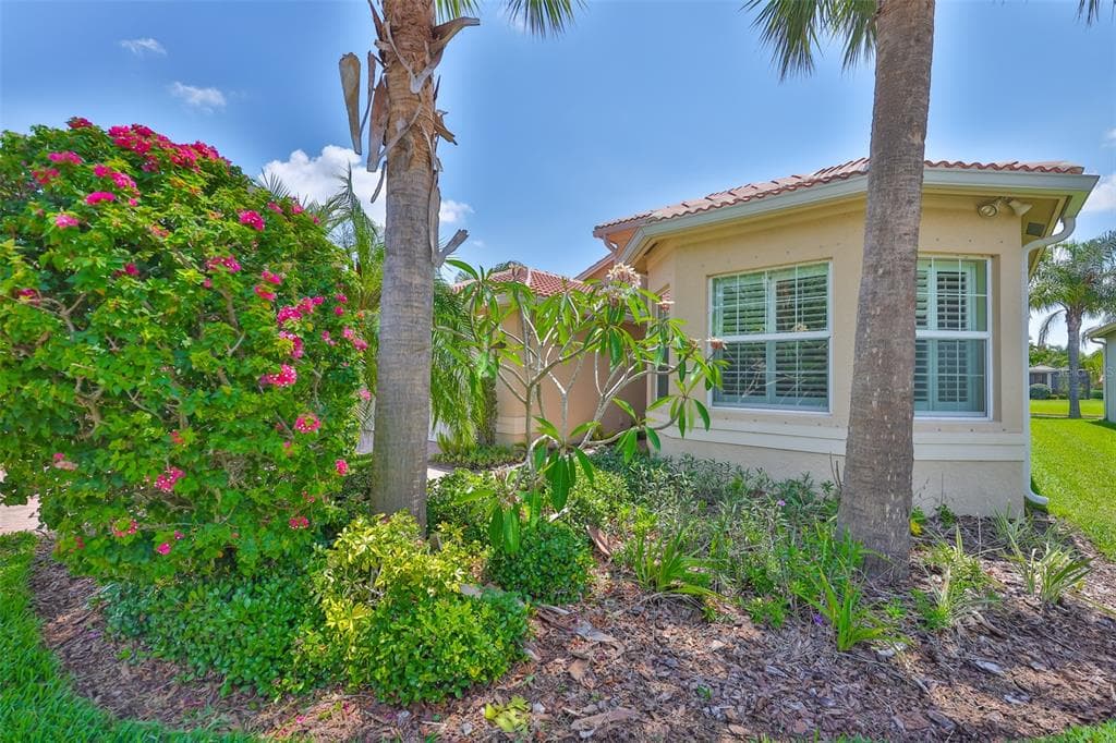 16227 CAPE CORAL DRIVE photo 4