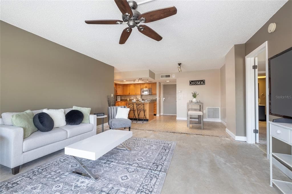 4900 BRITTANY DRIVE S 613 photo 13