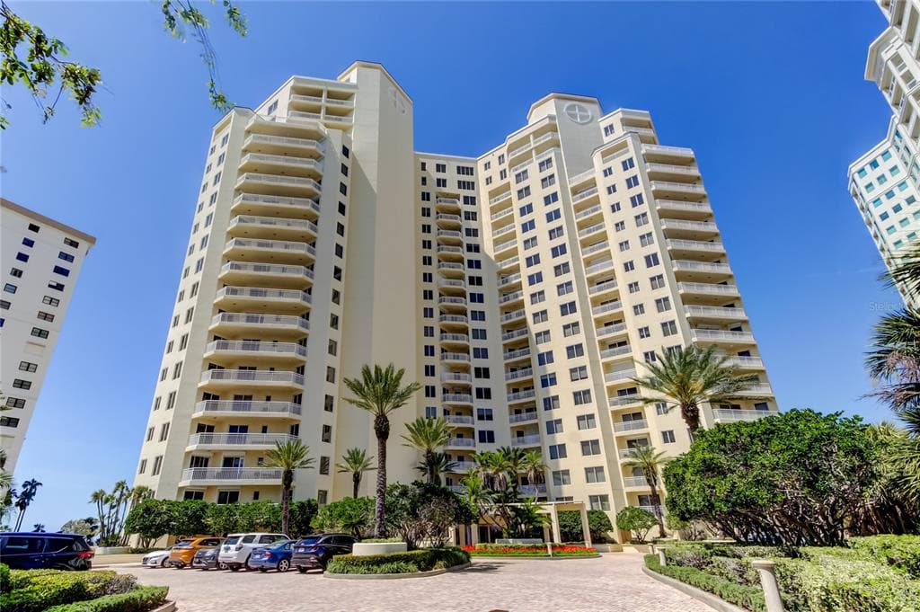 1200 GULF BOULEVARD 1704 photo 2