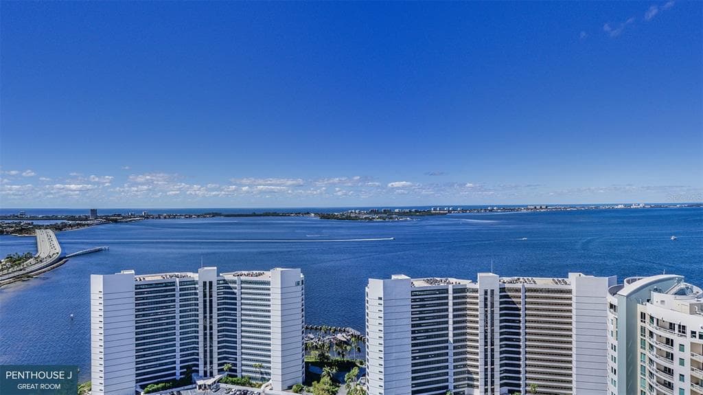555 QUAY COMMON 2004 photo 1