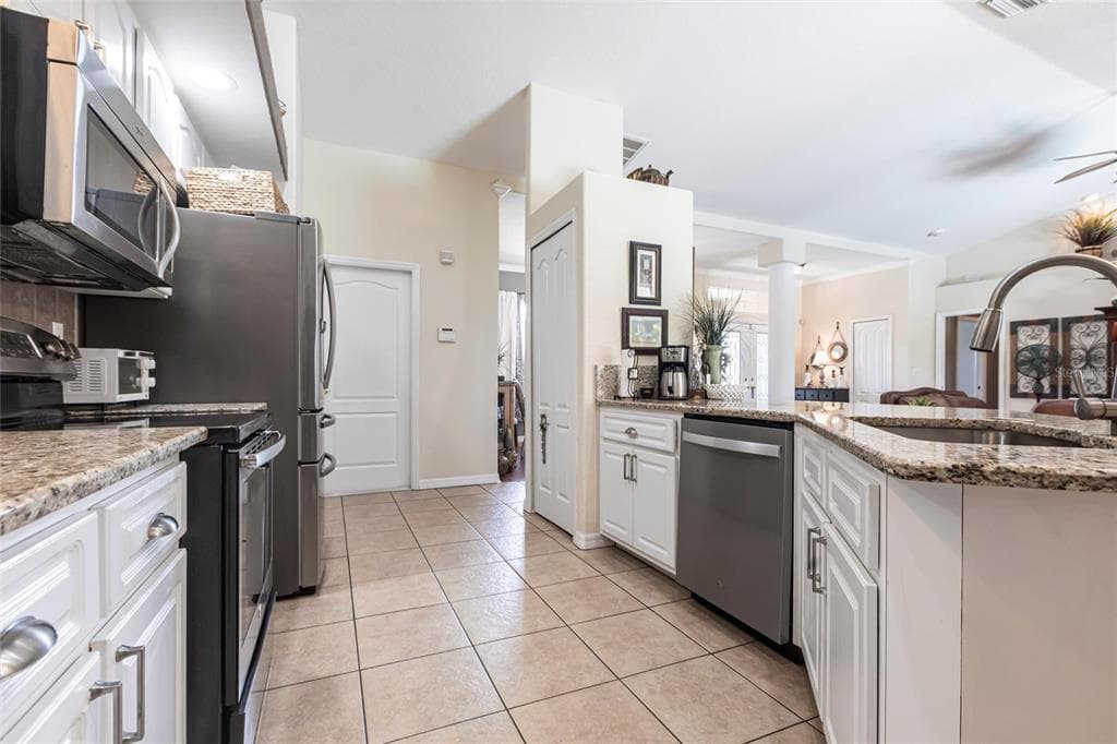 17150 SARONG LANE photo 9