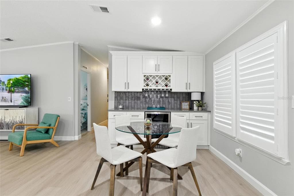 38 PLUMOSA DRIVE photo 9