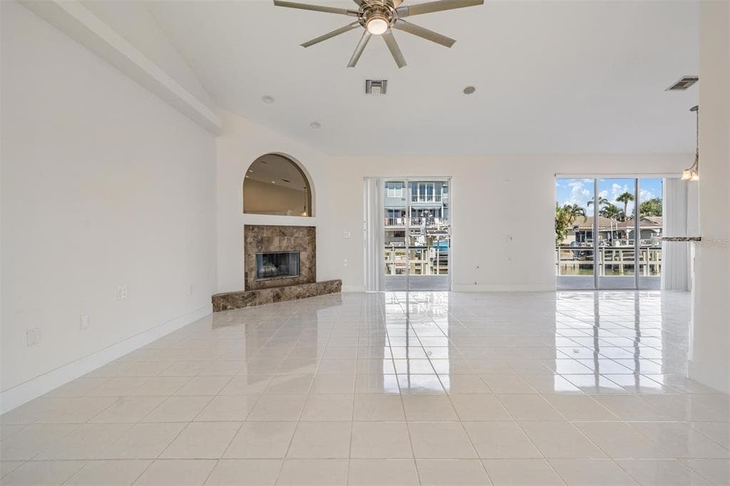 2127 LAGOON DRIVE photo 14