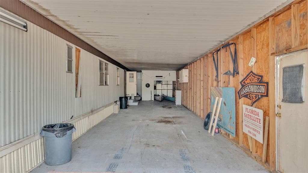 2068 THELMA DRIVE photo 15