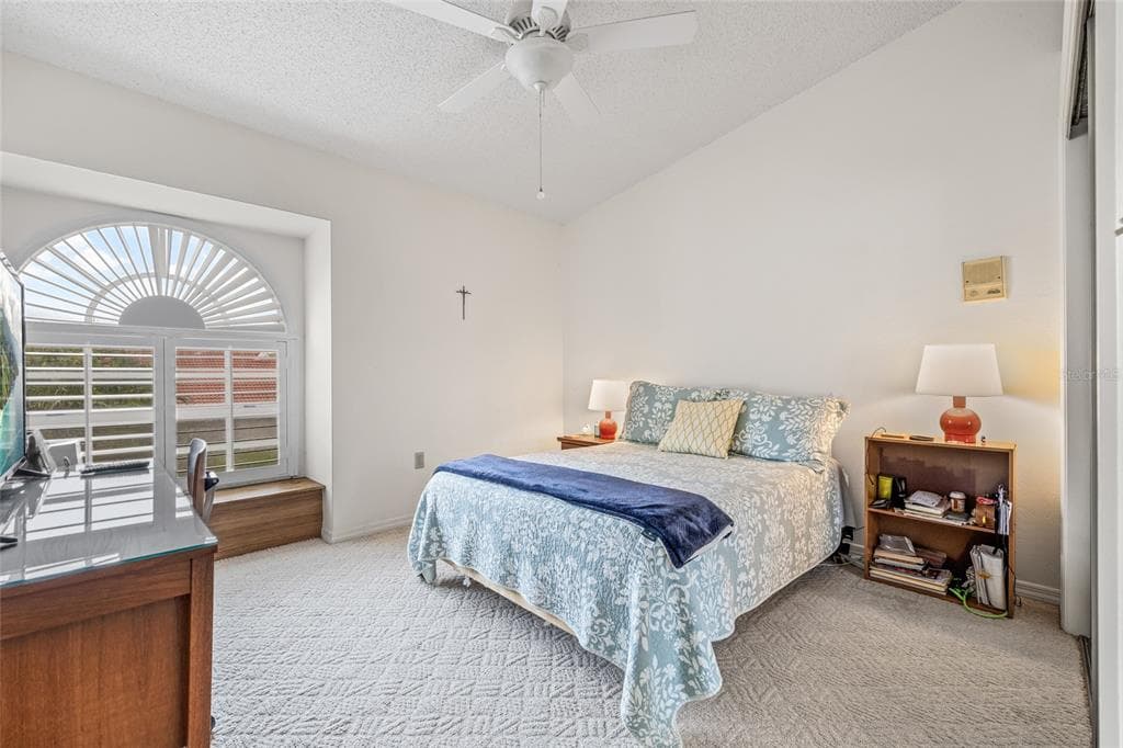 699 MALTA COURT NE photo 12