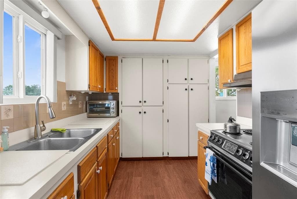 13825 SAN JUAN AVENUE photo 5