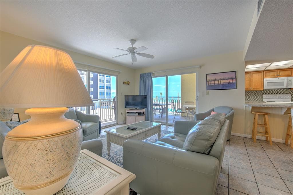 17450 GULF BOULEVARD 103 photo 7