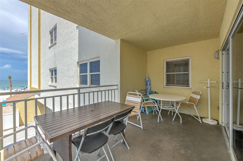 17450 GULF BOULEVARD 103 photo 4