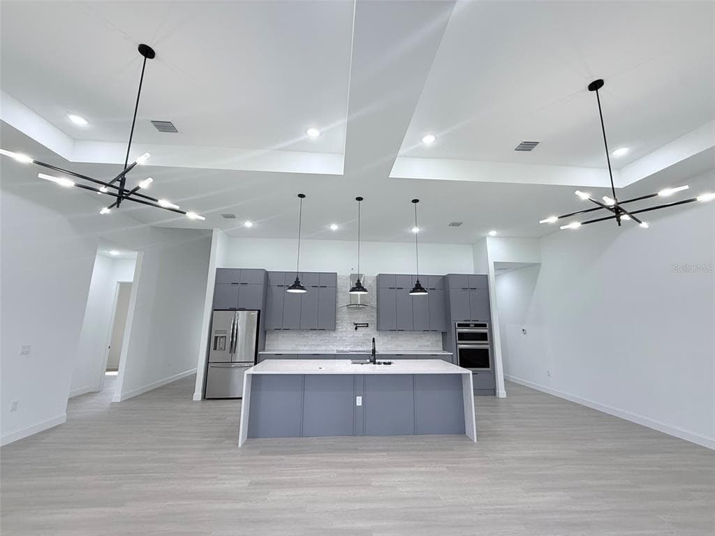 34 EVARO DRIVE photo 16