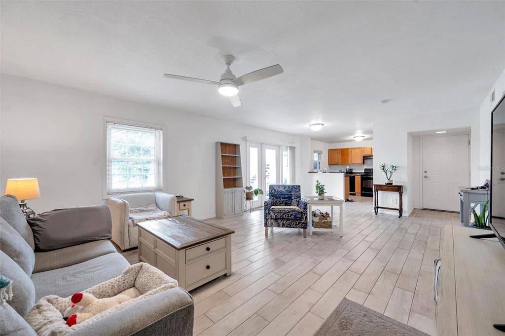 121 SEAHORSE DRIVE SE A photo 4