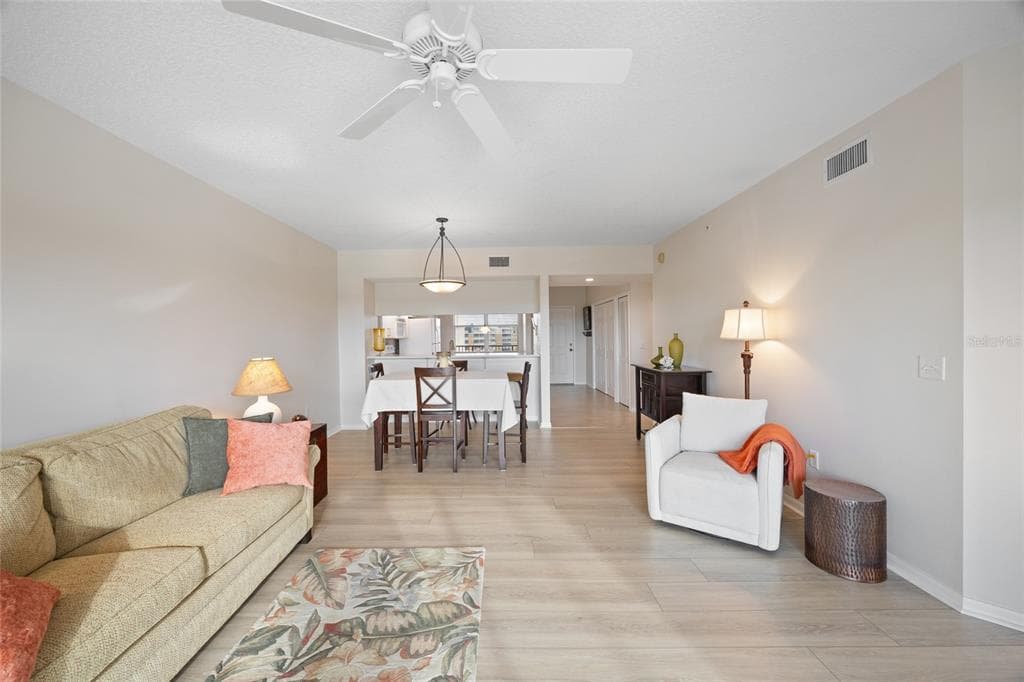 1200 COUNTRY CLUB DRIVE 5402 photo 10