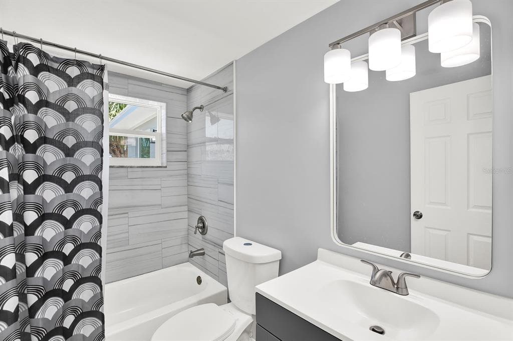 13739 LAVENDER AVENUE photo 14