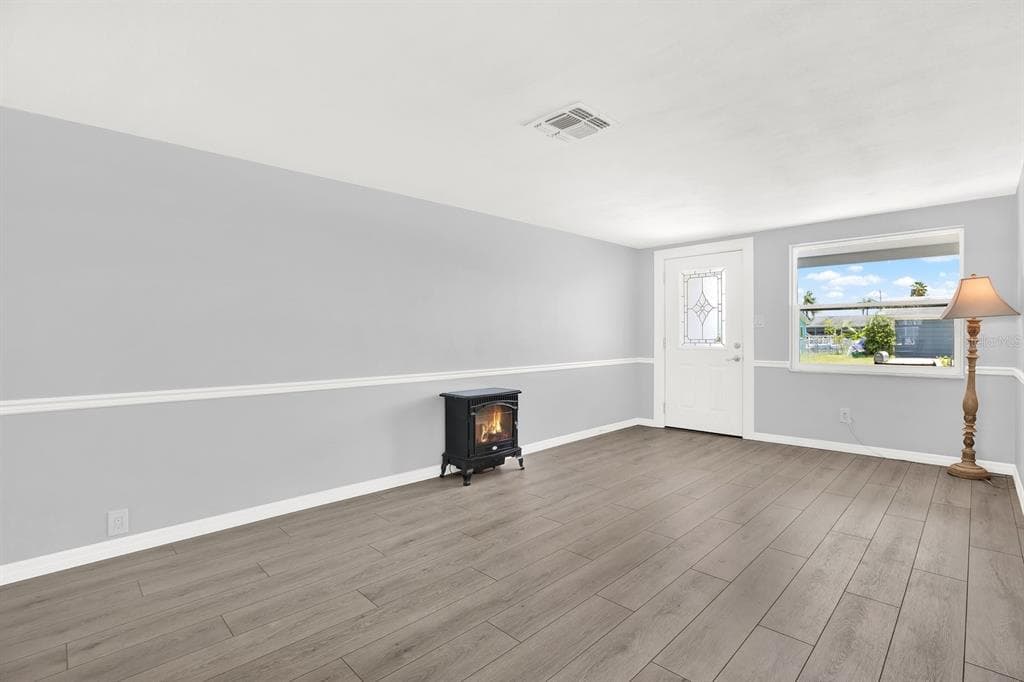 13739 LAVENDER AVENUE photo 8