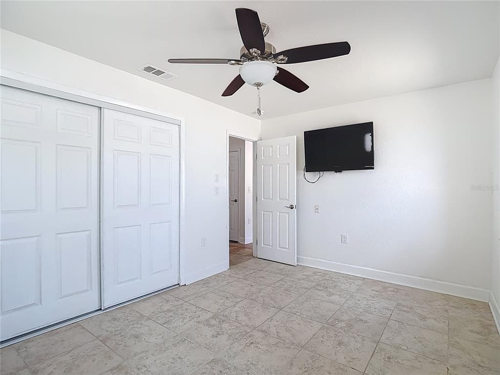 13816 VICTOR AVENUE photo 19