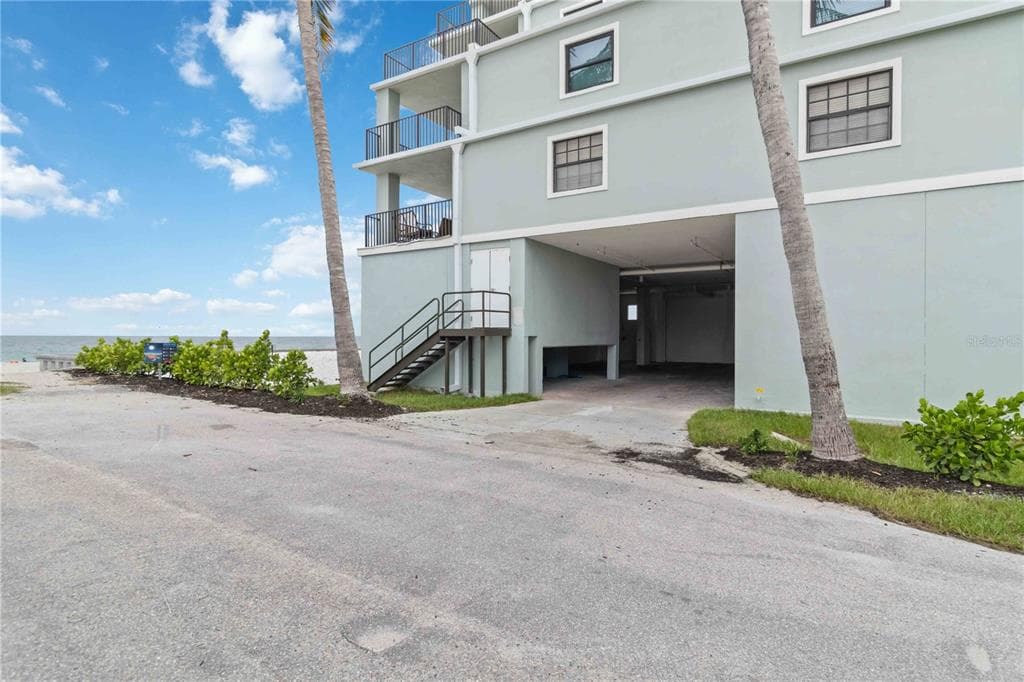 50 MEREDITH DRIVE 8 photo 6