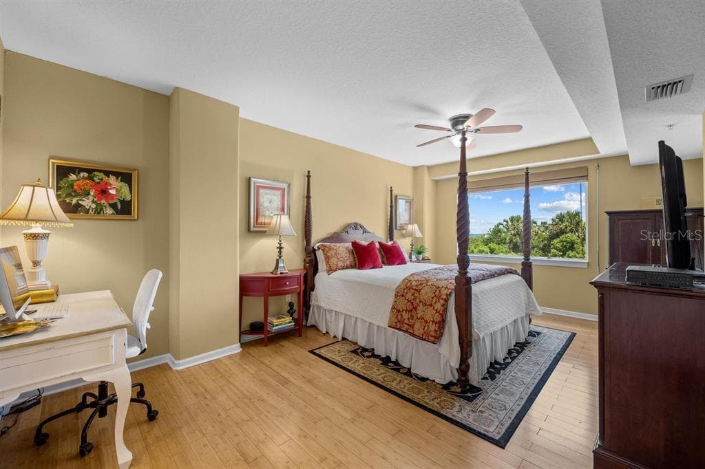 80 SURFVIEW DRIVE 118 photo 11