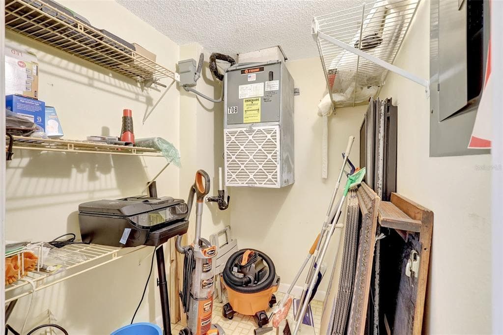 660 ISLAND WAY 708 photo 15
