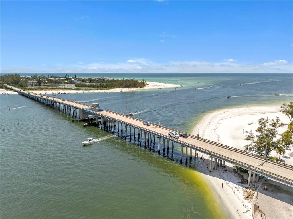 2600 HARBOURSIDE DRIVE R9 photo 22
