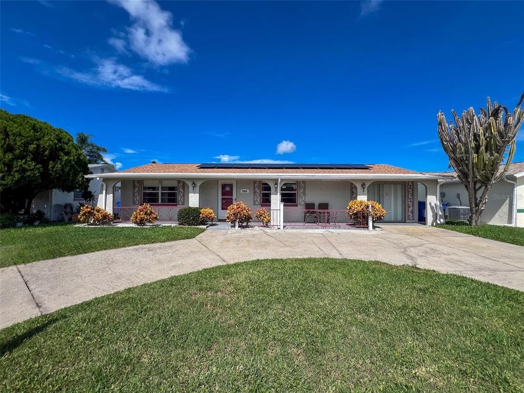 2349 HAMA DRIVE photo 3