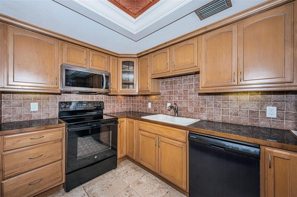 7100 SUNSHINE SKYWAY LANE S 608 photo 22
