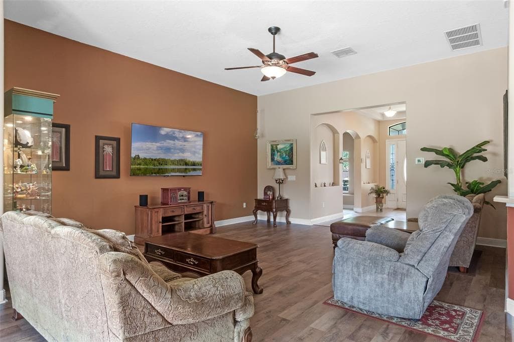 1460 PRAIRIE OAKS DRIVE photo 11