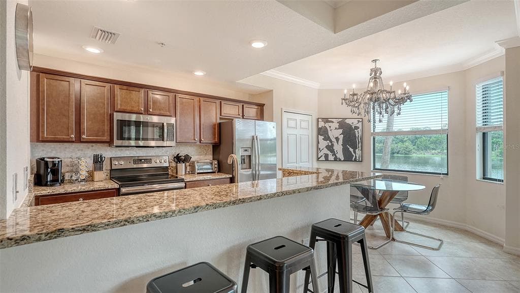 16804 VARDON TERRACE 107 photo 10