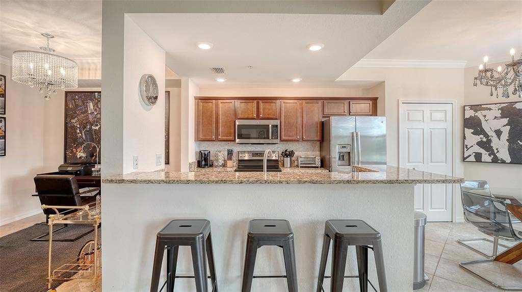 16804 VARDON TERRACE 107 photo 11