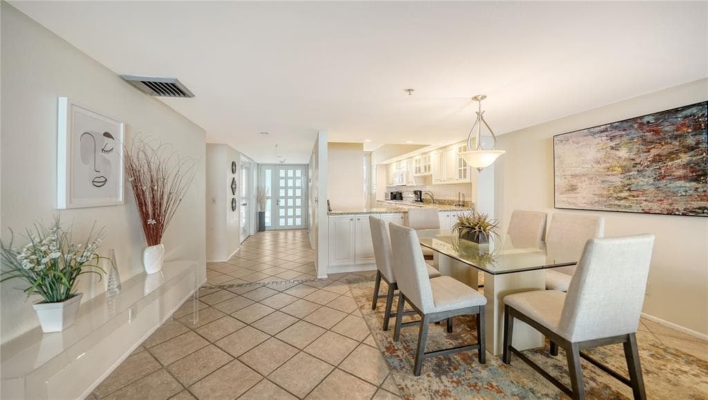 1055 GULF OF MEXICO DRIVE 504 photo 8