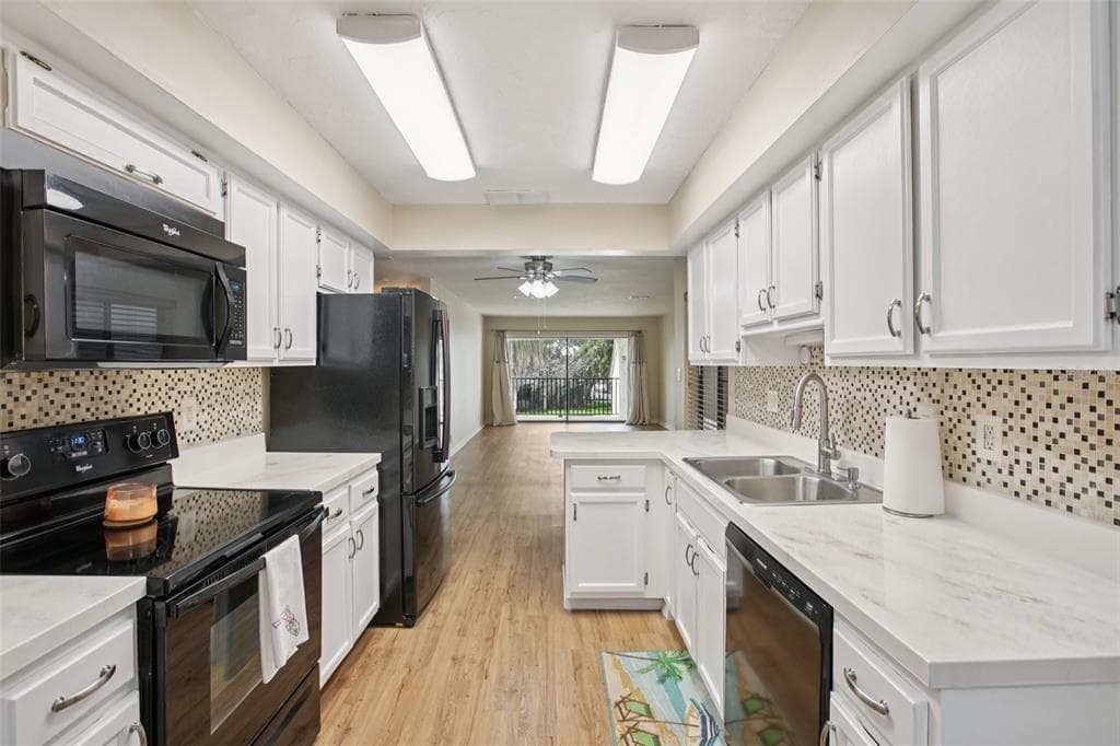 7300 SUNSHINE SKYWAY LANE S 202 photo 9