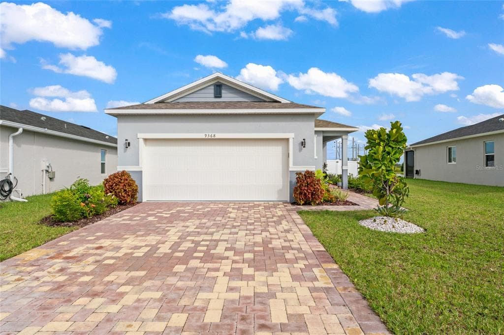 9368 SANDY BLUFFS CIRCLE photo 1
