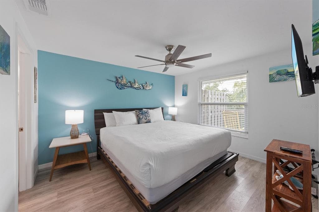 6808 PALM DRIVE B photo 13