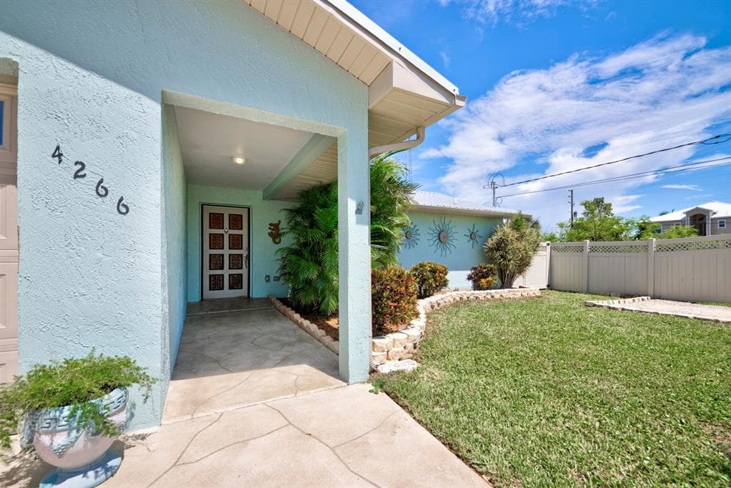 4266 DELEON DRIVE photo 3