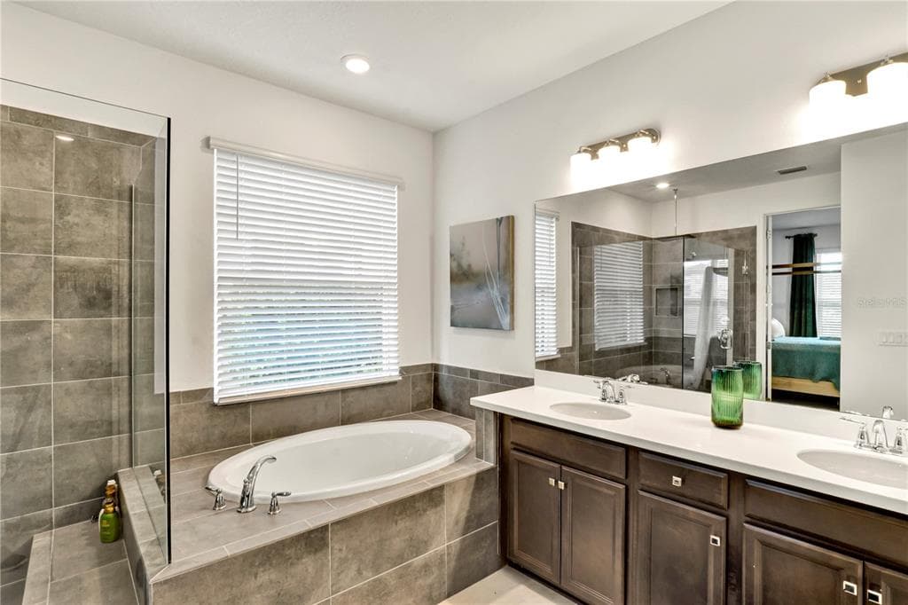 6378 GRANDVIEW HILL COURT photo 19