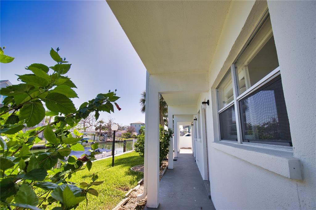 902 GIBBS ROAD 184 photo 25