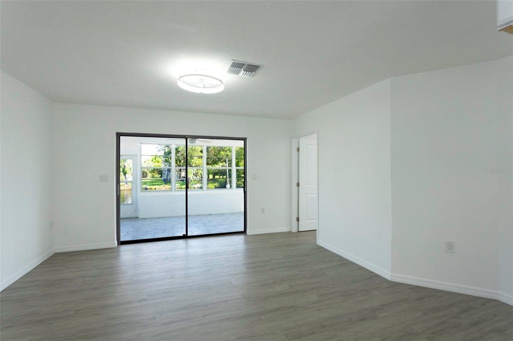 14820 ATLANTIC AVENUE photo 21