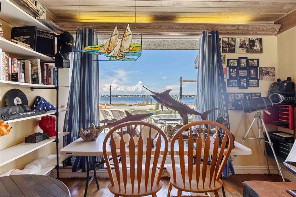 2507 RIVERVIEW BOULEVARD photo 4