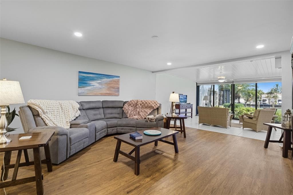 3260 SOUTHSHORE DRIVE 63A photo 10
