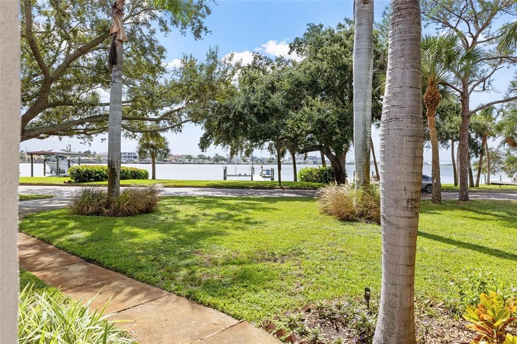 311 SUNSET DRIVE N photo 16
