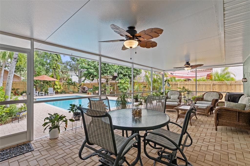311 SUNSET DRIVE N photo 11